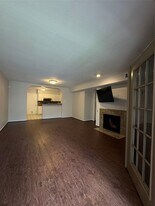 2425 Holly Hall St in Houston, TX - Building Photo