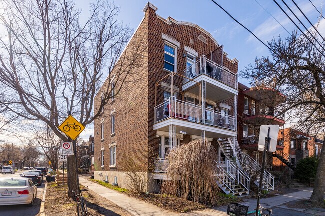 2400-2408 Saint-Zotique St E