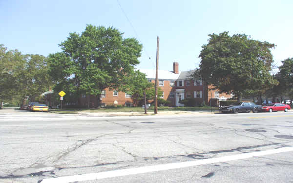 Elbur Avenue in Lakewood, OH - Foto de edificio - Building Photo
