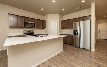 3121 E Brierwood Ave in Mead, WA - Building Photo - Building Photo