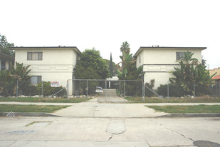 3129-3135 Perlita Ave Apartments