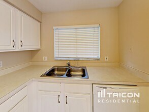 13235 Prestwick Dr in Riverview, FL - Building Photo - Building Photo