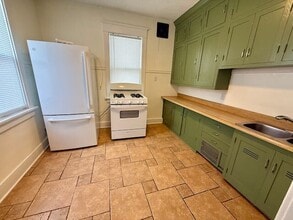 2013 W Laura Ave in West Peoria, IL - Building Photo - Building Photo