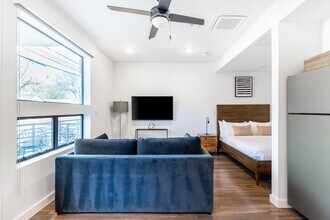 49 Navasota St in Austin, TX - Building Photo - Building Photo