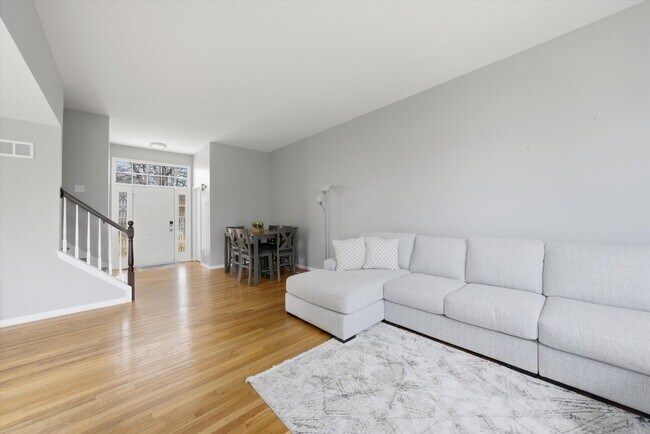 2211 Carpenter Ave in Plainfield, IL - Building Photo - Building Photo