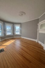 53 Farragut Rd, Unit Apartment 2 in Boston, MA - Foto de edificio - Building Photo