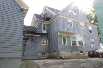 98 Pine St in Lewiston, ME - Building Photo - Building Photo