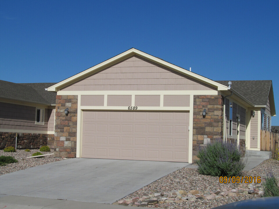 6589 Watusi Rd in Peyton, CO - Building Photo