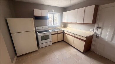 157 Armington St in Cranston, RI - Building Photo - Building Photo