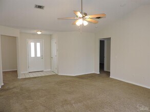 2052 Southwind Cir in Pensacola, FL - Building Photo - Building Photo