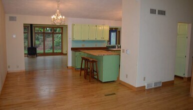 7310 Friendship Ln in Middleton, WI - Building Photo - Building Photo