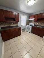 56 S Munn Ave, Unit 5D in East Orange, NJ - Building Photo