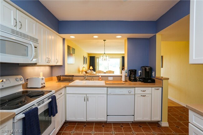 property at 1075 Foxfire Ln