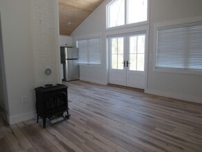 42 Edgewood St in Sylva, NC - Building Photo - Building Photo