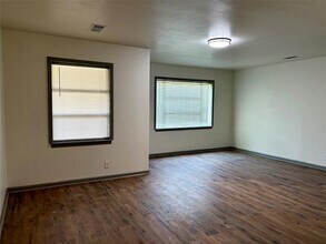 208 Pensacola Ave in Waxahachie, TX - Building Photo - Building Photo