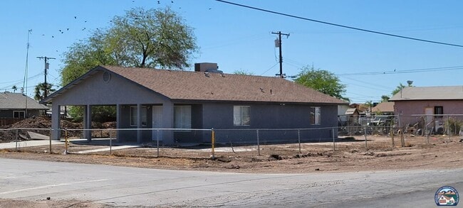 501 E Alamo St in Calipatria, CA - Building Photo - Building Photo