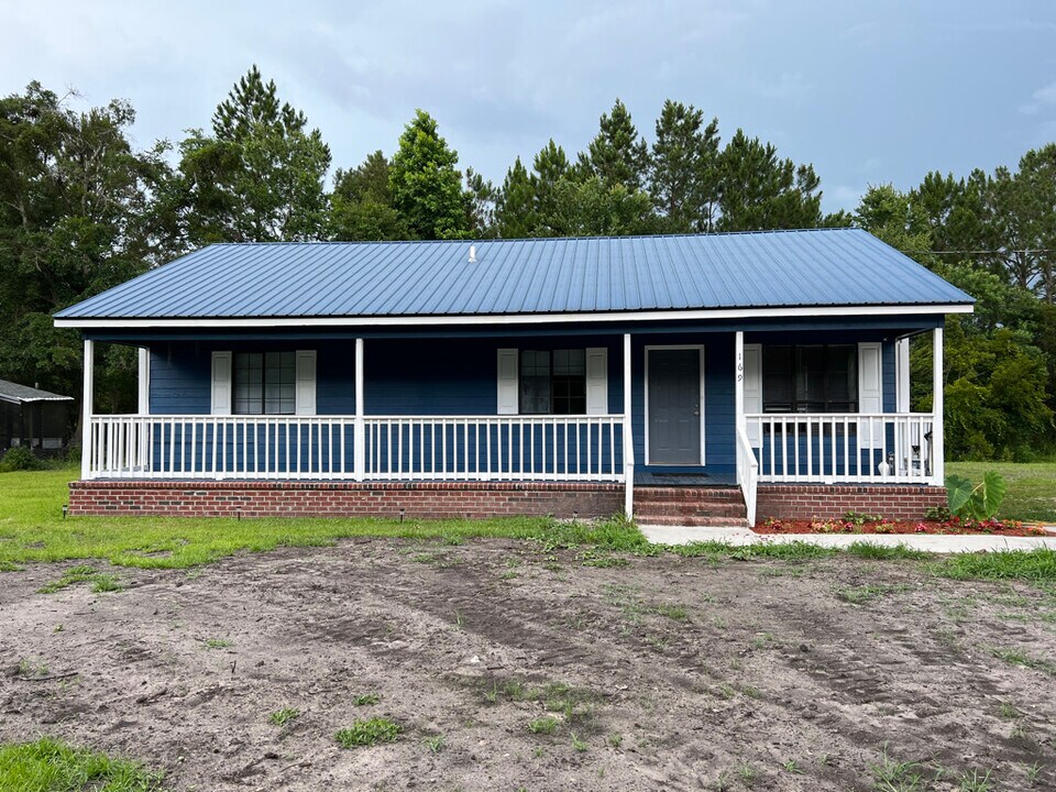 169 Cooper Ln in Hinesville, GA - Building Photo