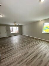 734 S Walnut St in Howell, MI - Foto de edificio - Building Photo
