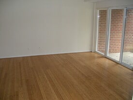 11843 Shire Ct, Unit 11843 Shire Ct. 1A Reston in Reston, VA - Building Photo