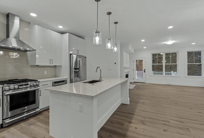 19 Lily Pond Ln in Lexington, MA - Building Photo - Building Photo
