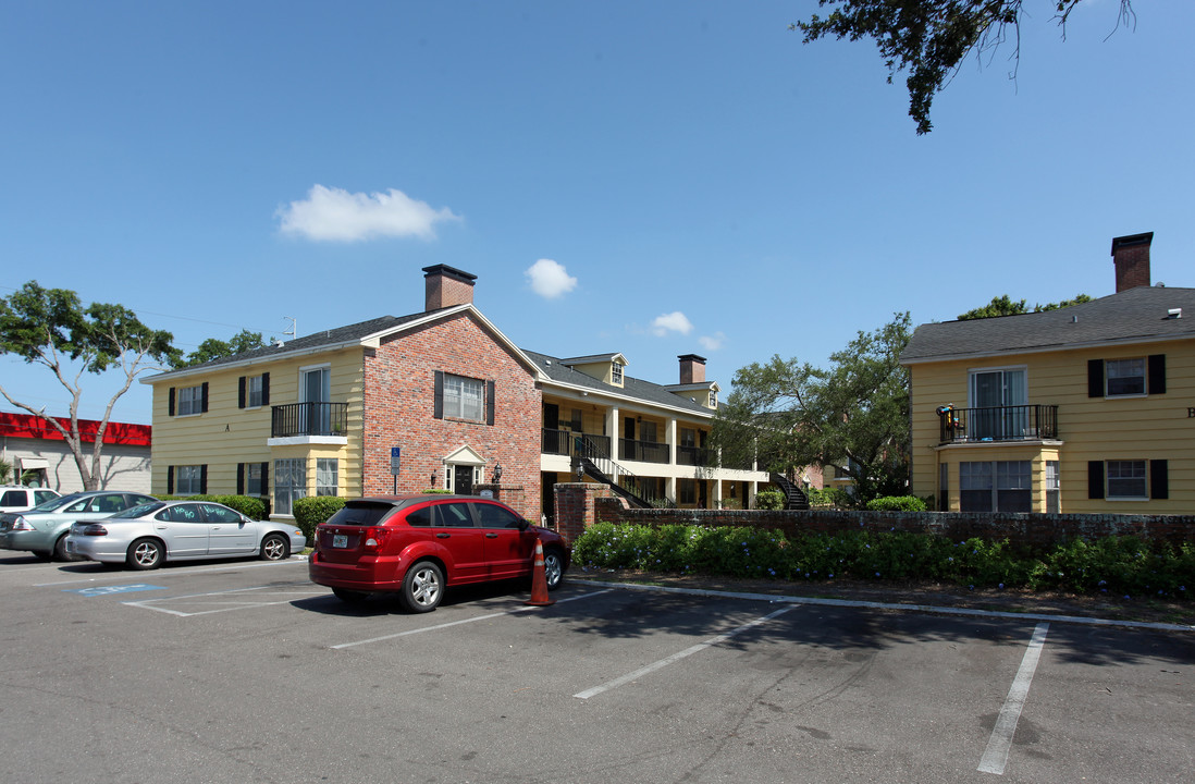 Arbors At Belleair in Clearwater, FL - Building Photo