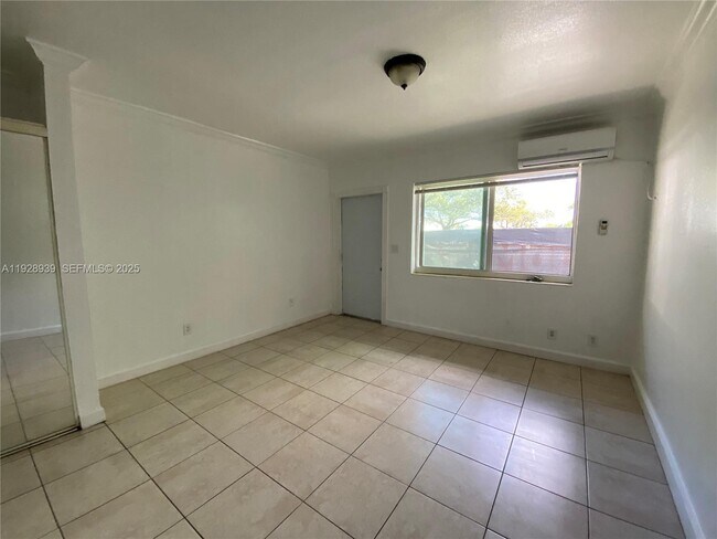 6014 Rodman St in Hollywood, FL - Foto de edificio - Building Photo