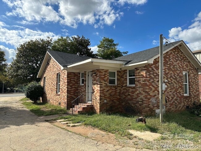 property at 2818 Beatties Ford Rd
