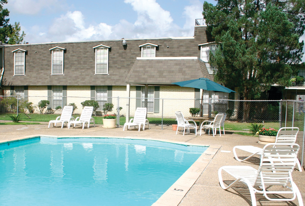 Normandy Village in Baton Rouge, LA - Foto de edificio