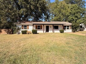 2516 Upper Dr in Pearl, MS - Building Photo