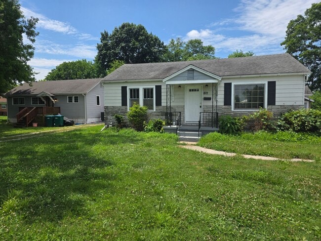 property at 872 Jerome Ln