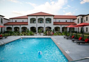 150 Club House Dr in Loretto, TN - Building Photo