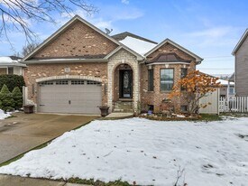 9743 Oak Park Ave in Oak Lawn, IL - Building Photo