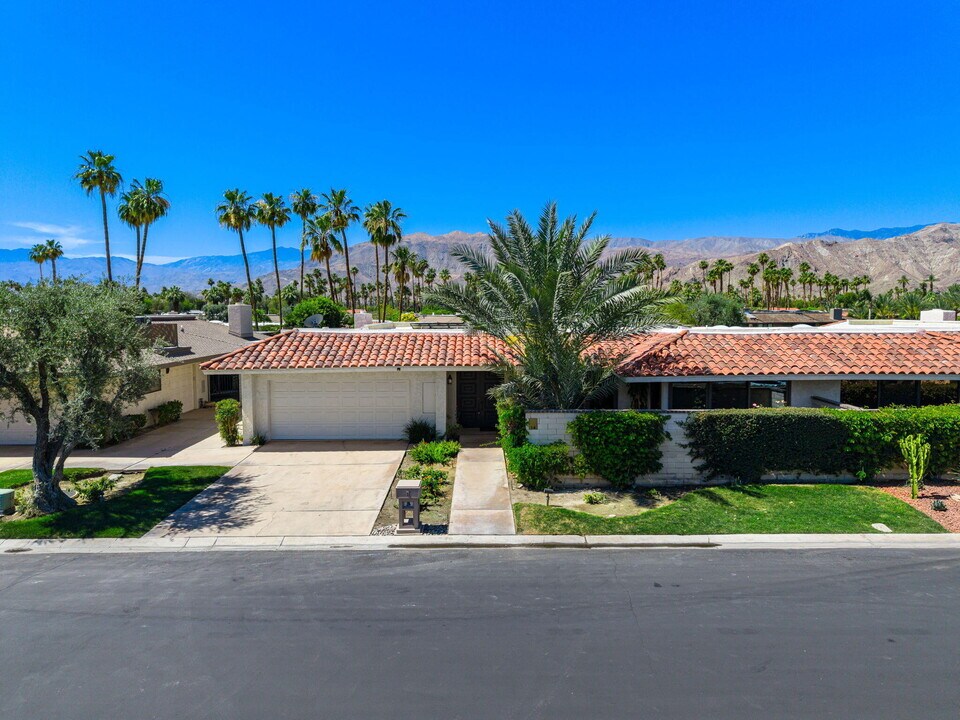 14 Reed Ct in Rancho Mirage, CA - Building Photo