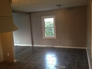 2110 40th St NE in Canton, OH - Building Photo - Building Photo