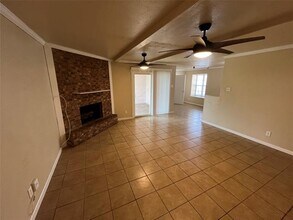 422 Bella St in Duncanville, TX - Building Photo - Building Photo