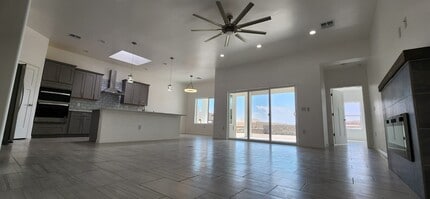 3049 Chippewa Summit in Las Cruces, NM - Building Photo - Building Photo