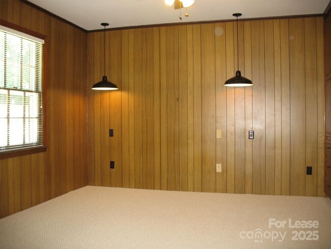 1300 Lomax Ave in Charlotte, NC - Building Photo - Building Photo