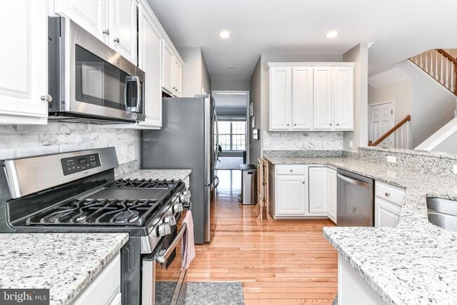 property at 2923 Hunters Glen Way