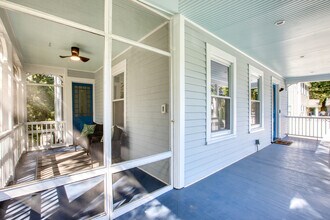 96 Holmes Ave in Darien, CT - Building Photo - Building Photo