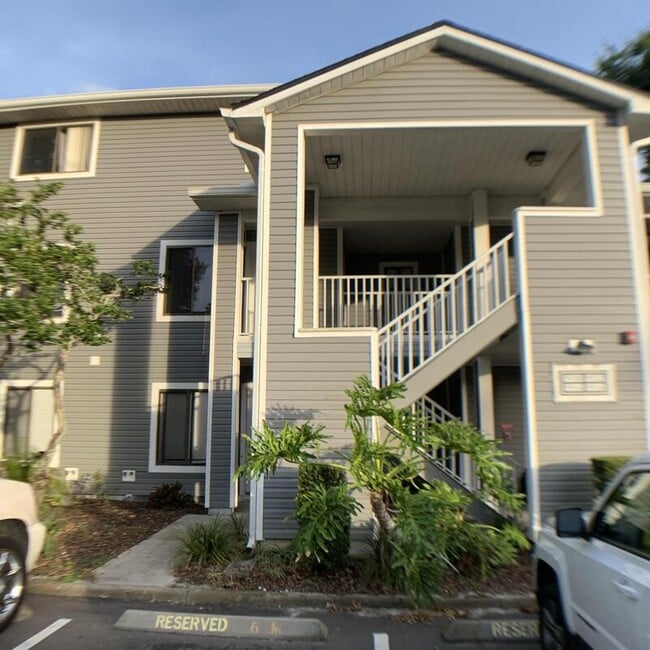 property at 9530 Darien Ave