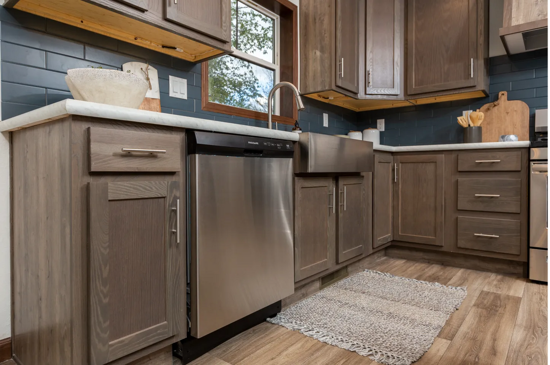 913 Elm St in Mandan, ND - Building Photo