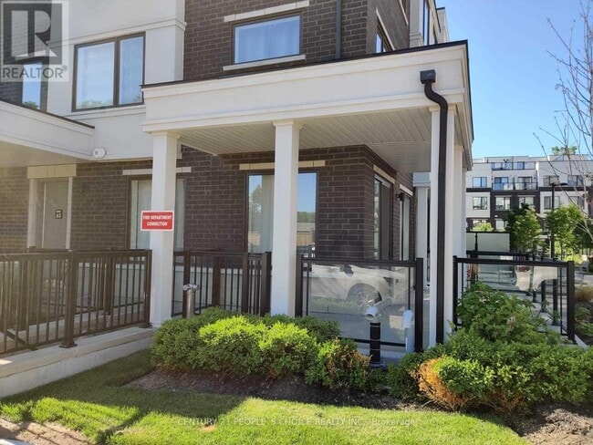 property at 300 Alex Gardner Cir