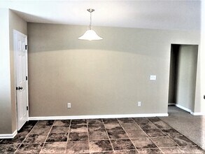 340 Briarbend Rd in Goose Creek, SC - Building Photo - Building Photo
