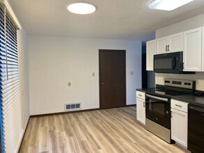 2621 Struthmore Dr, Unit 2621 in Lima, OH - Building Photo - Building Photo