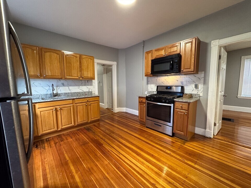 12 Dalrymple St in Boston, MA - Building Photo