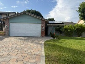 3809 Stanford Dr in Oceanside, CA - Building Photo