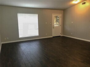 8202 Renton Dr in Austin, TX - Building Photo - Building Photo