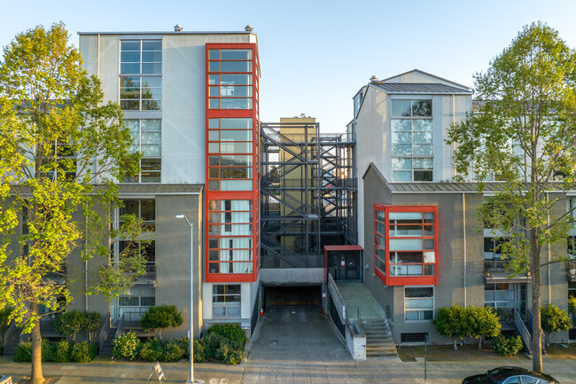 GreenCity Lofts in Emeryville, CA - Foto de edificio - Building Photo