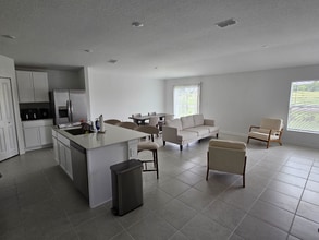 2414 McKinley Dr in Lake Wales, FL - Building Photo - Building Photo