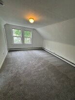 355 Jefferson Ave, Unit 2 in Salem, MA - Building Photo